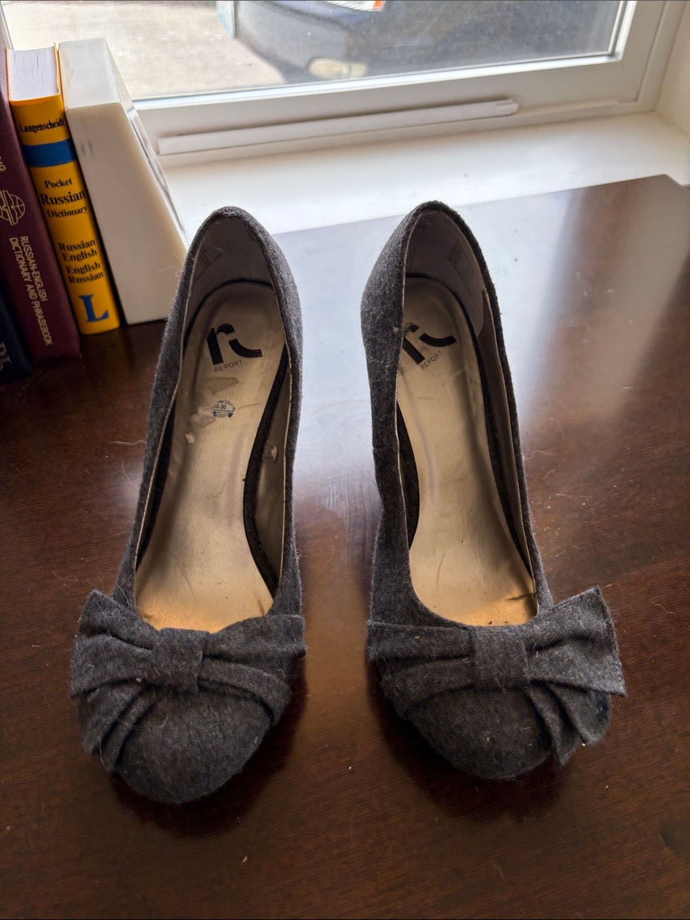 Women's Gray Bow Detail Pumps - Brand: Unknown